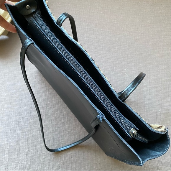 SOLD Charles David Leather Zebra Print 90s Tote - Picture 6 of 10